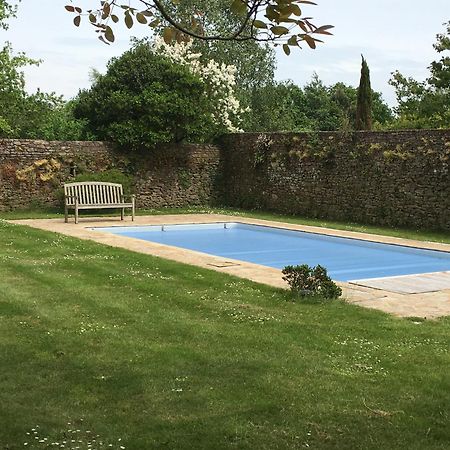 Manoir Des Bords De Rance Bed & Breakfast Plouër-sur-Rance Eksteriør bilde