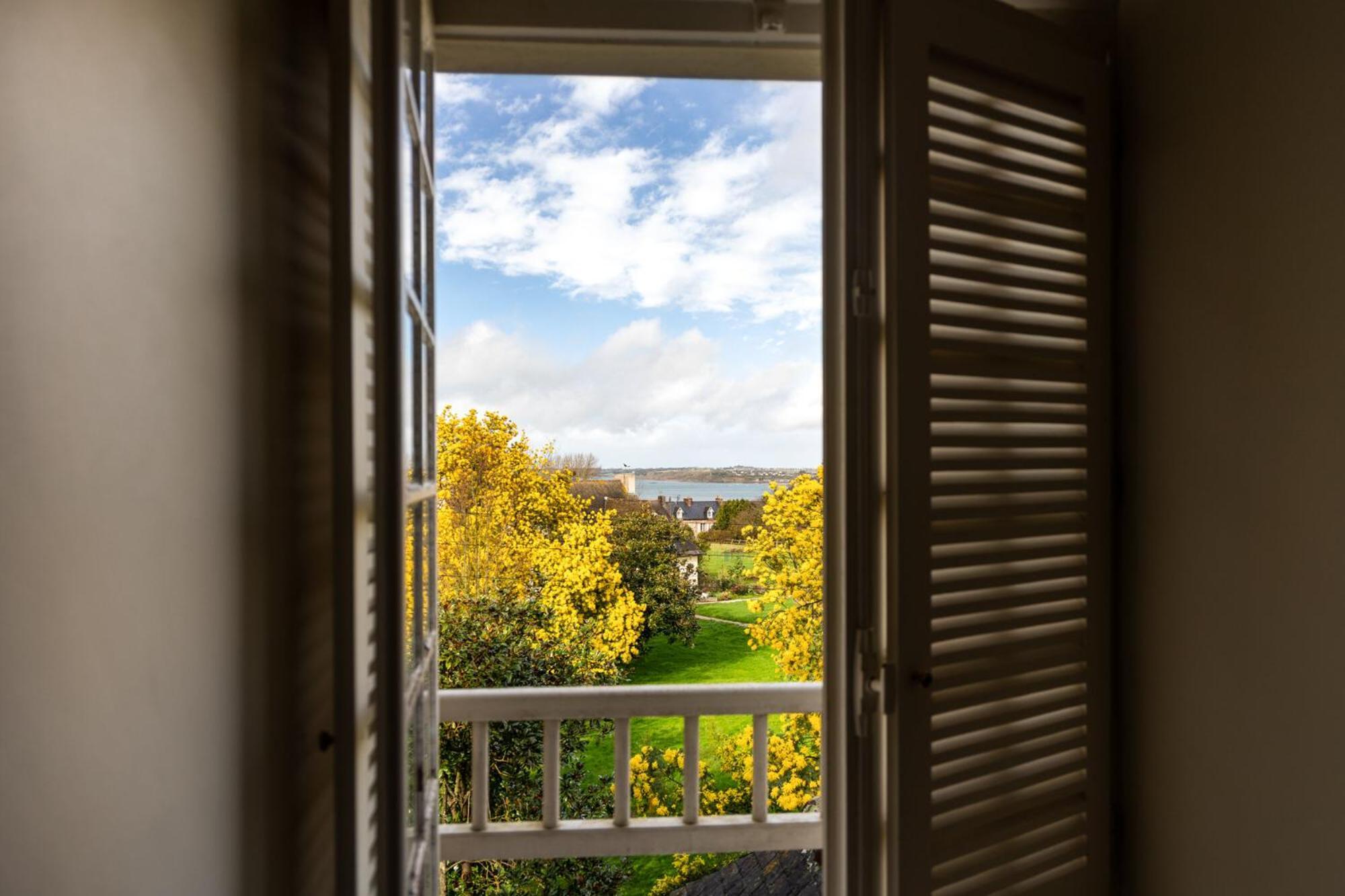 Manoir Des Bords De Rance Bed & Breakfast Plouër-sur-Rance Eksteriør bilde